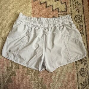 Lululemon Hotty Hot Short 2.5”